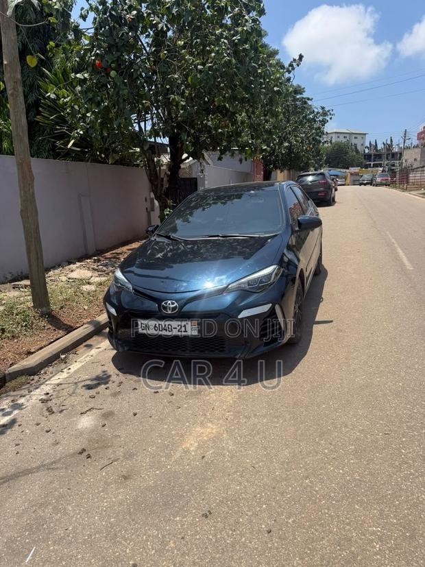 Toyota Corolla 2016 Black