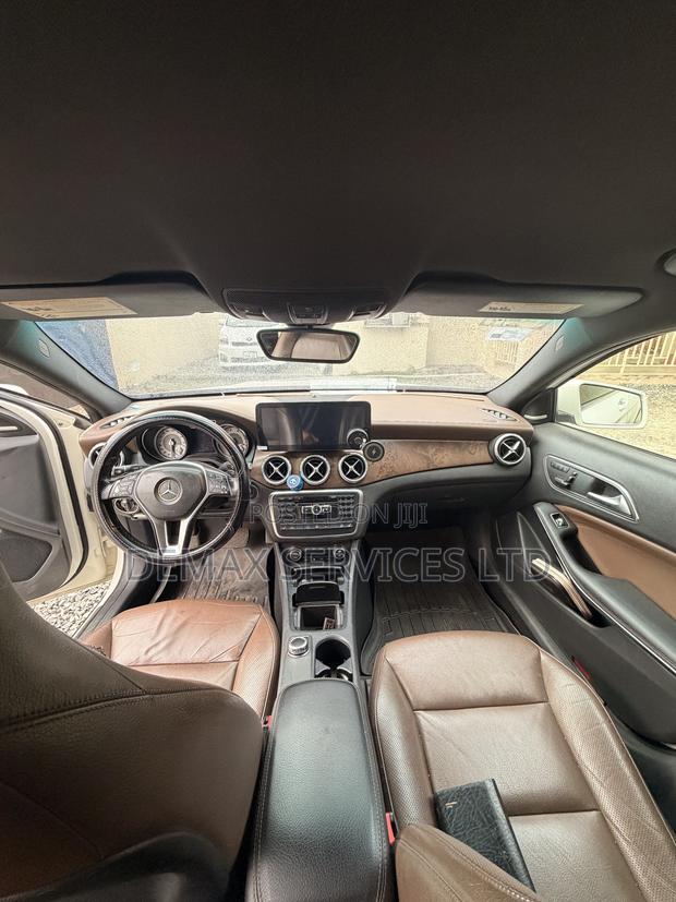 Mercedes-Benz GLA 250 2015 White