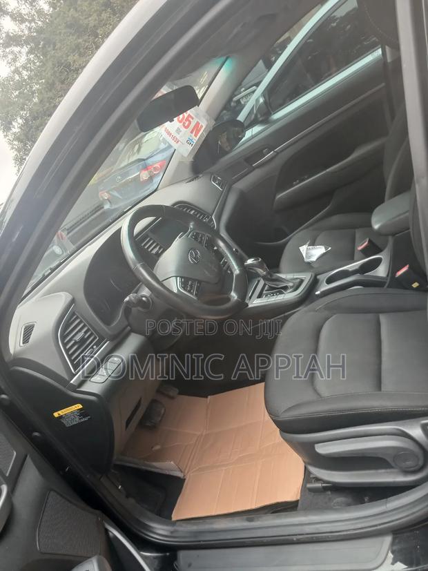 Hyundai Elantra 2017 Black