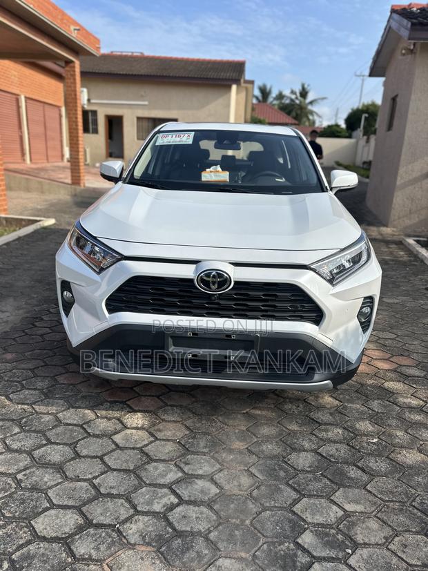 Toyota RAV4 Limited FWD 2023 White