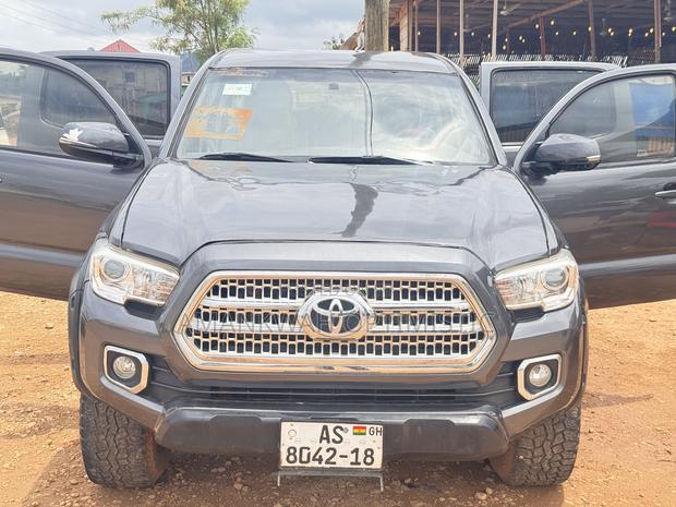Toyota Tacoma 2012 Black
