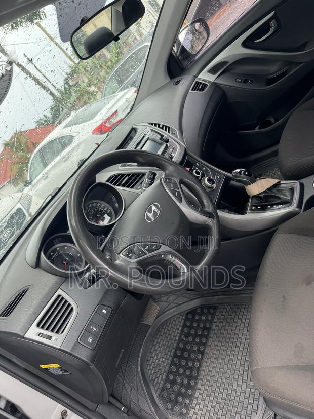 Hyundai Elantra 2015 Silver