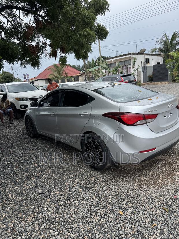 Hyundai Elantra 2015 Silver