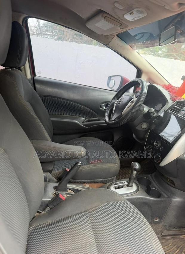 Nissan Versa 1.6 S 2013 Brown