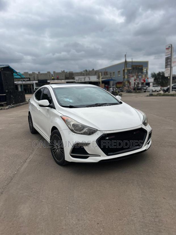 Hyundai Elantra 2013 White