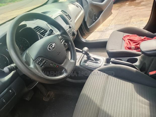 Kia Forte 2018 Brown