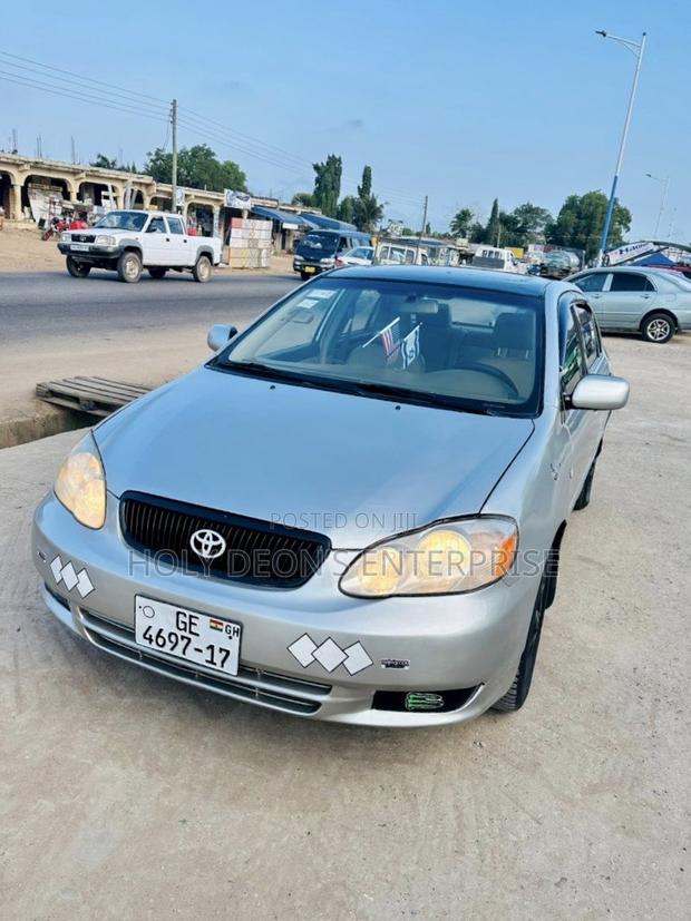 Toyota Corolla LE 4dr Sedan (1.8L 4cyl 4A) 2010 Silver