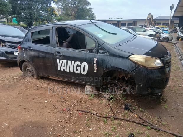 Toyota Vitz 2012 Black
