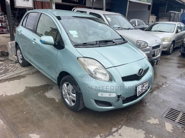 Toyota Vitz 1.3 FWD 5dr 2010 Green