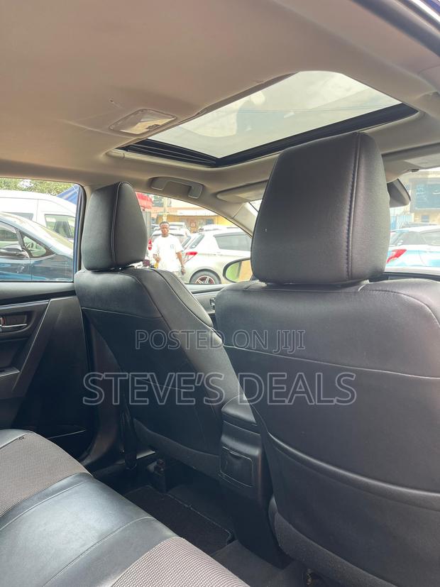 Toyota Corolla SE 4dr Sedan (1.8L 4cyl CVT) 2017 Blue
