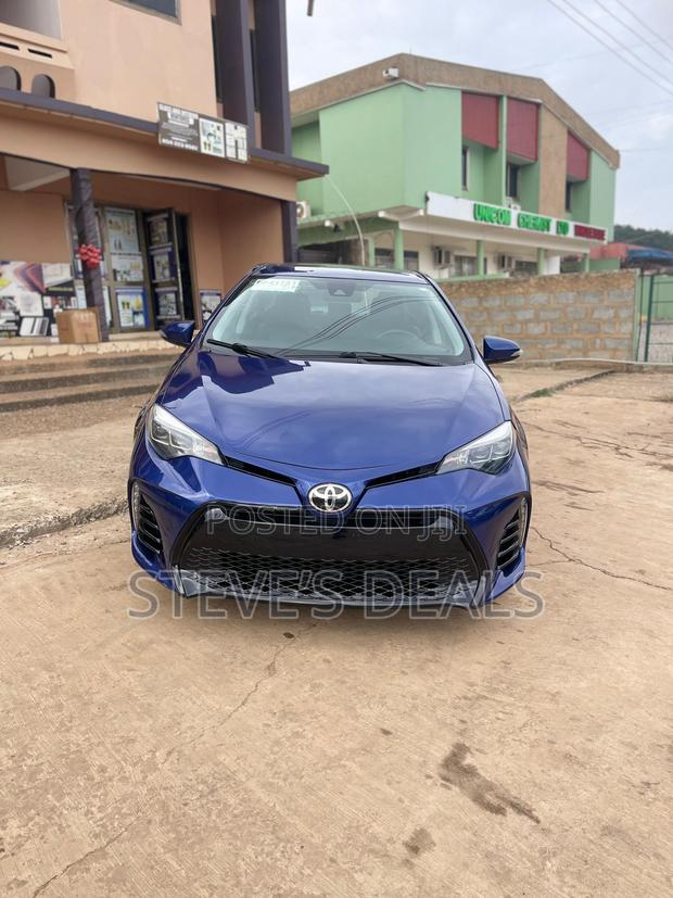 Toyota Corolla SE 4dr Sedan (1.8L 4cyl CVT) 2017 Blue