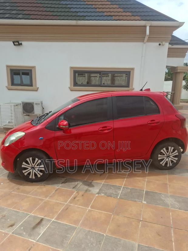 Toyota Vitz 2010 Teal