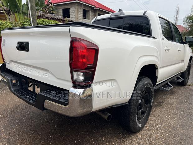 Toyota Tacoma SR5 Double Cab 5' Bed I4 AT 2023 White
