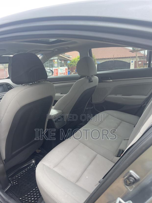 Hyundai Elantra 2018 Gray
