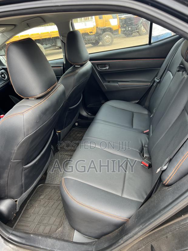 Toyota Corolla SE 4dr Sedan (1.8L 4cyl CVT) 2017 Black