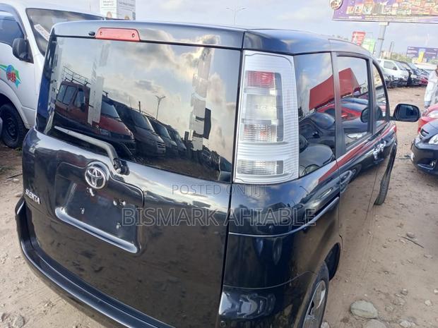 Toyota Sienta 1.5 FWD 2013 Black