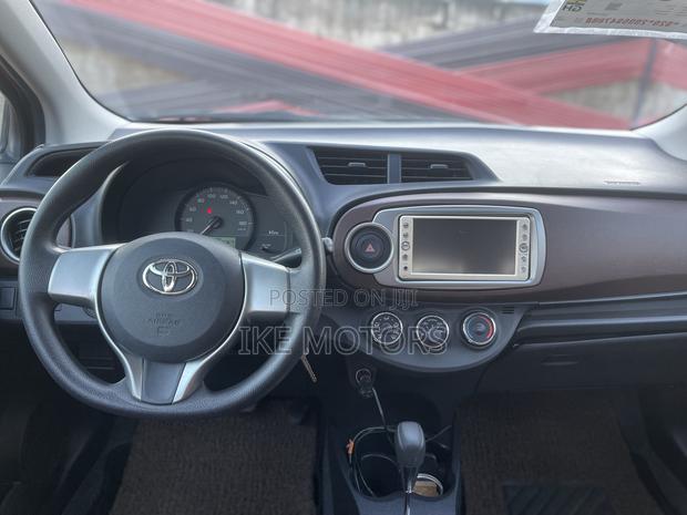 Toyota Vitz 1.3 AWD 3dr 2012 Pink