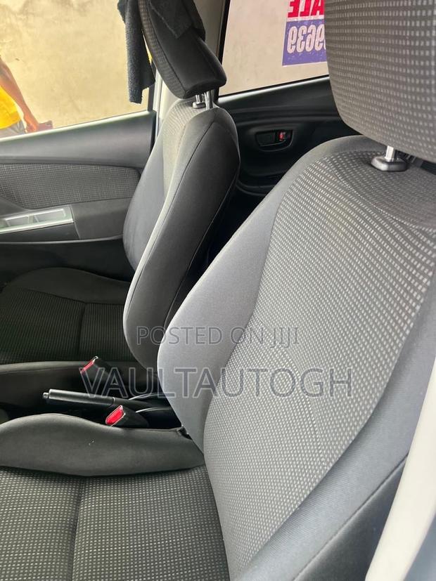 Toyota Vitz 1.3 FWD 5dr 2015 White