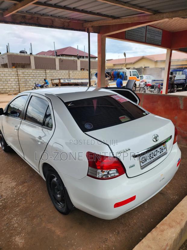 Toyota Belta 2011 White