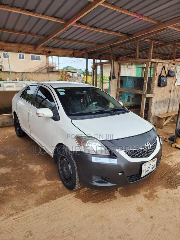 Toyota Belta 2011 White