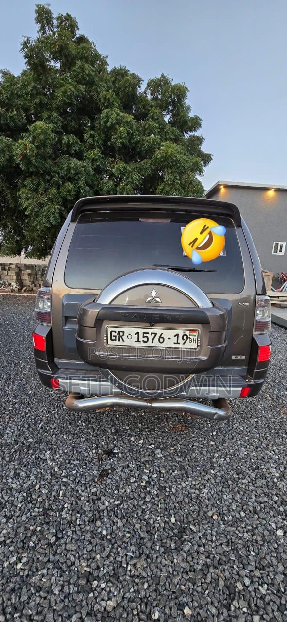 Mitsubishi Pajero 2013 Beige