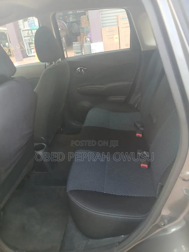 Nissan Versa 2017 Gray