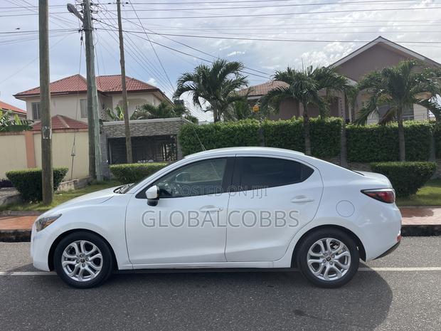 Toyota Yaris iA 1.5 FWD 2017 White