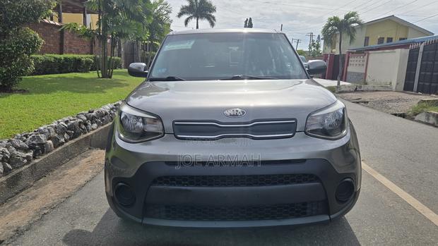 Kia Soul Base Hatchback 2017 Gray