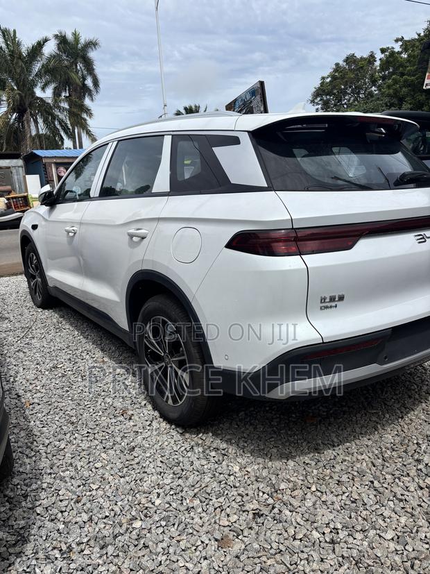New BYD Song Pro DM-i 2025 White