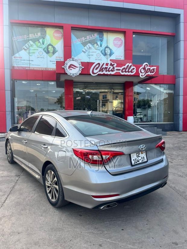Hyundai Sonata Sport Sedan FWD (2.4L 4cyl 6A) 2016 Silver