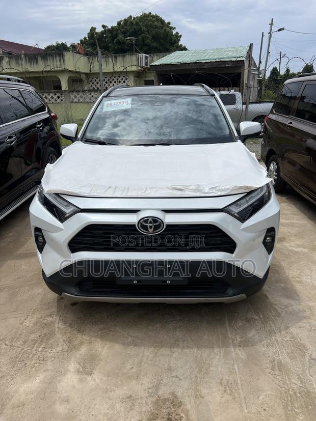 Toyota RAV4 2023 White