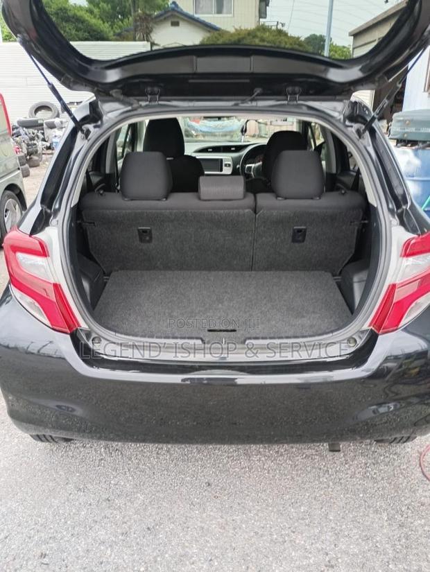 Toyota Vitz 1.3 AWD 5dr 2015 Black