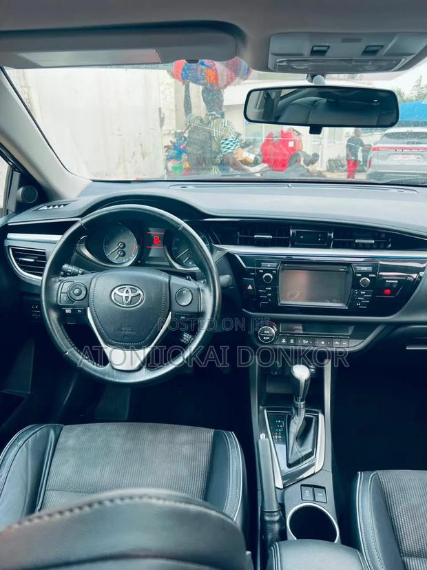 Toyota Corolla 2017 Black