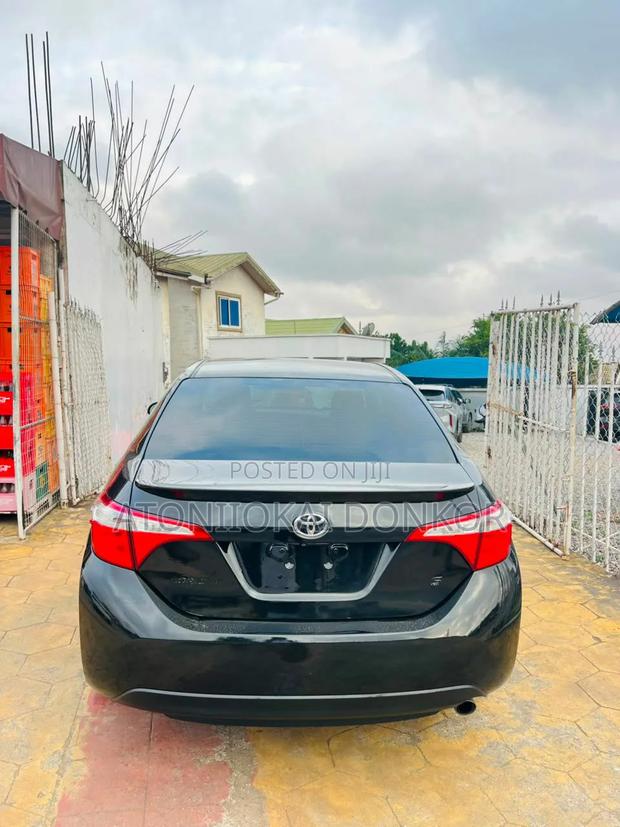 Toyota Corolla 2017 Black