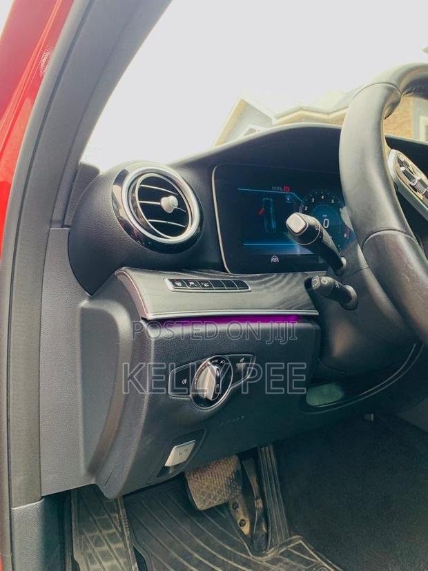 Mercedes-Benz E300 2019 Red