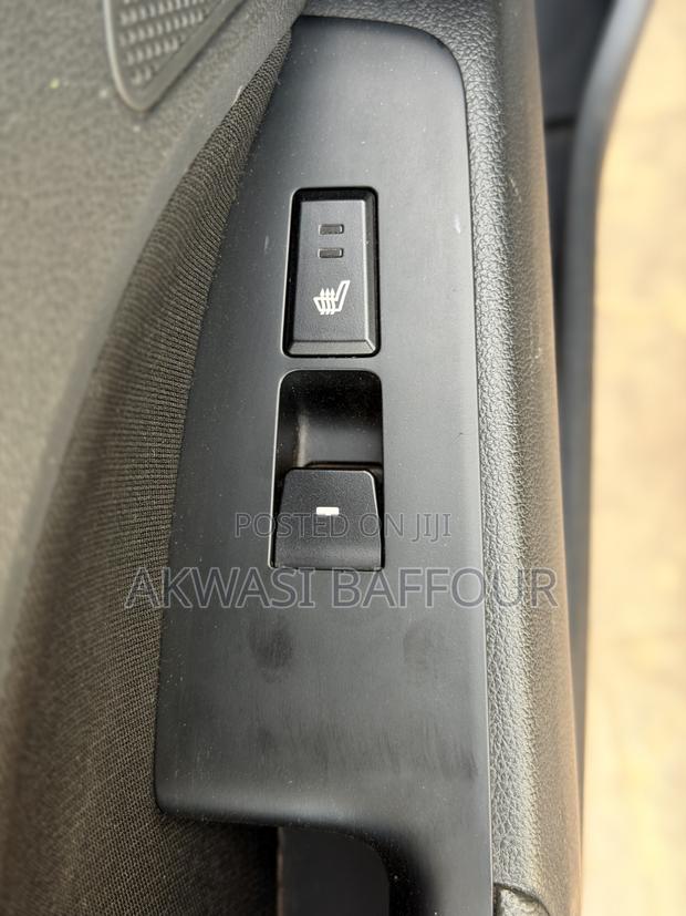 Hyundai Elantra Limited Sedan FWD (2.0L 4cyl 6A) 2017 Black