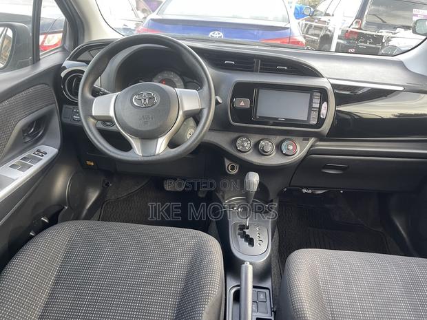 Toyota Vitz 1.3 AWD 3dr 2015 White