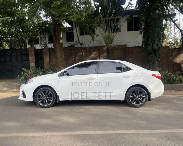 Toyota Corolla 2016 White