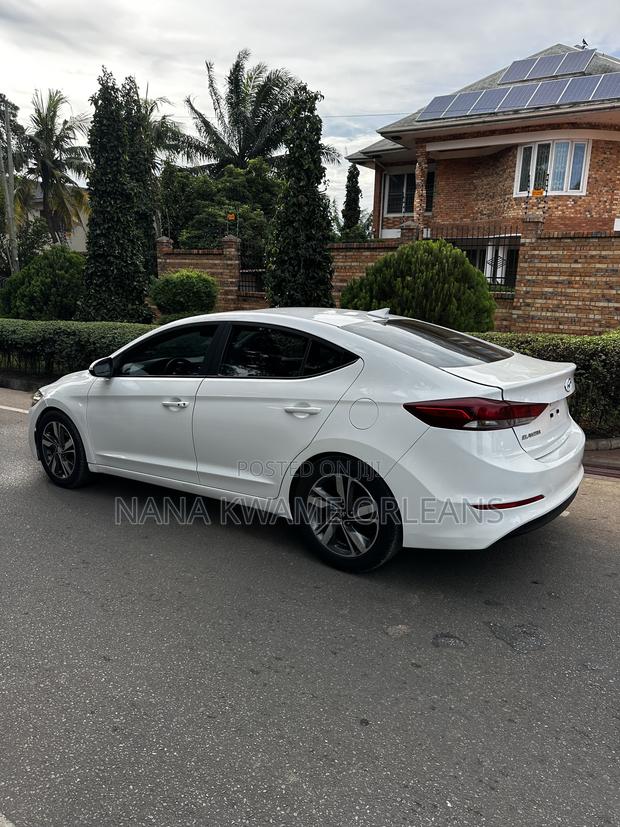 Hyundai Elantra Limited 2018 White