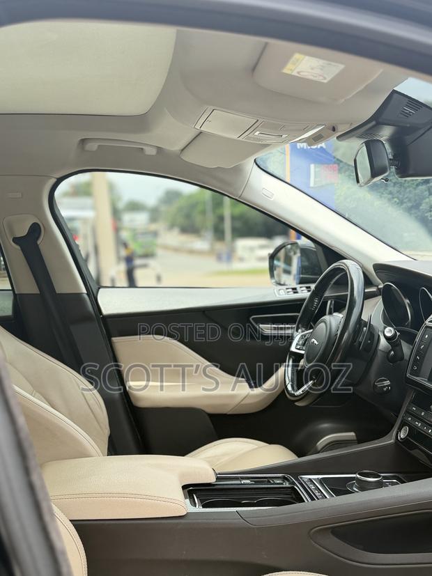 Jaguar F-Pace 2018 Black