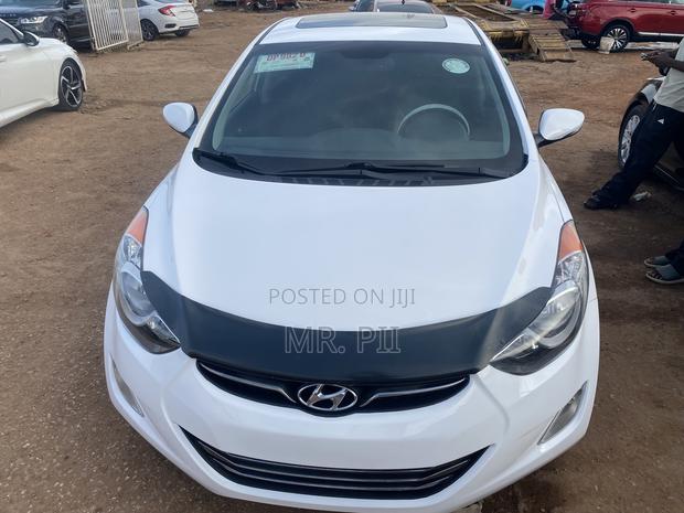Hyundai Elantra 2012 White