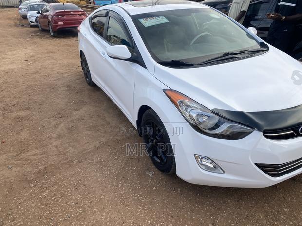 Hyundai Elantra 2012 White