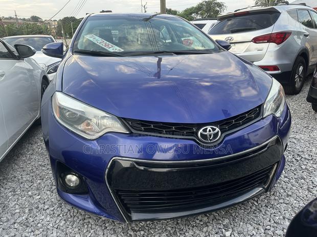 Toyota Corolla 2016 Blue