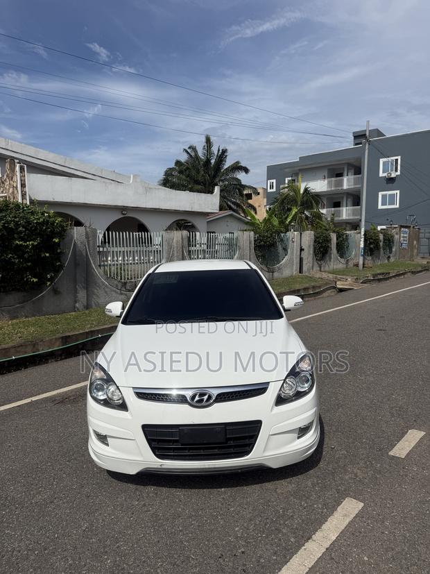 Hyundai i30 cw 1.6 2011 White