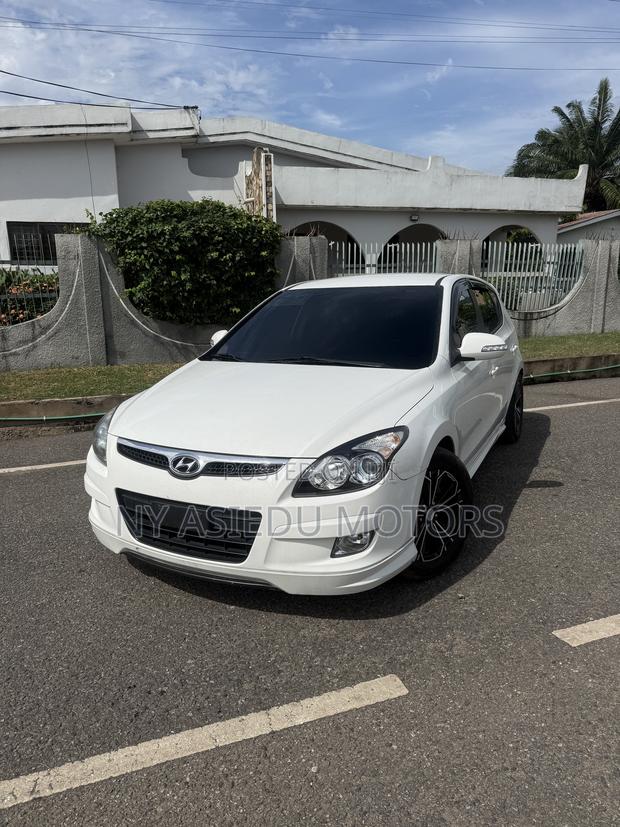 Hyundai i30 cw 1.6 2011 White