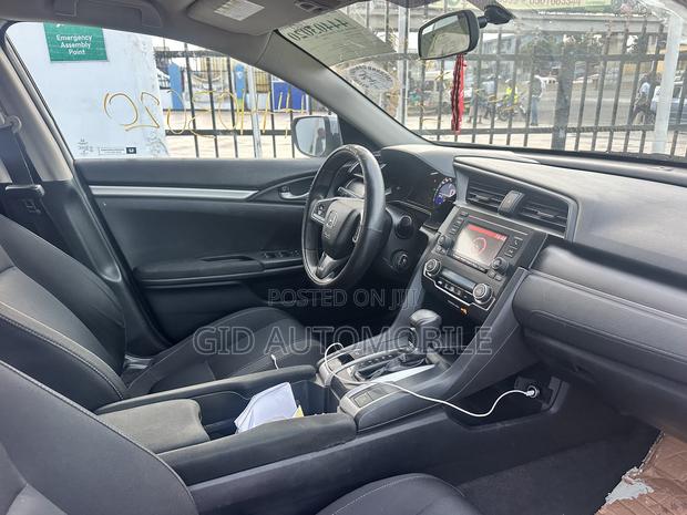 Honda Civic 2018 Silver