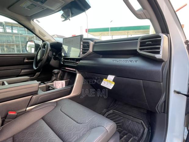 New Toyota Tundra 2022 White