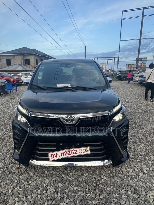 Toyota Voxy 2020 Black