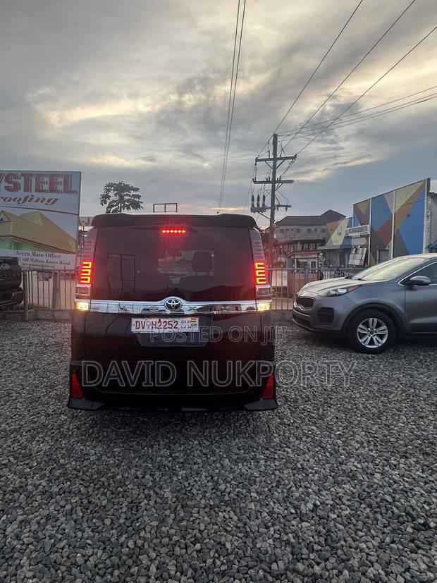 Toyota Voxy 2020 Black
