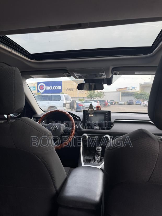 Toyota RAV4 XLE AWD 2020 Blue